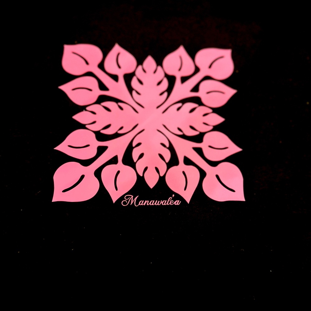 Hawaiian style quilt T-shirts.